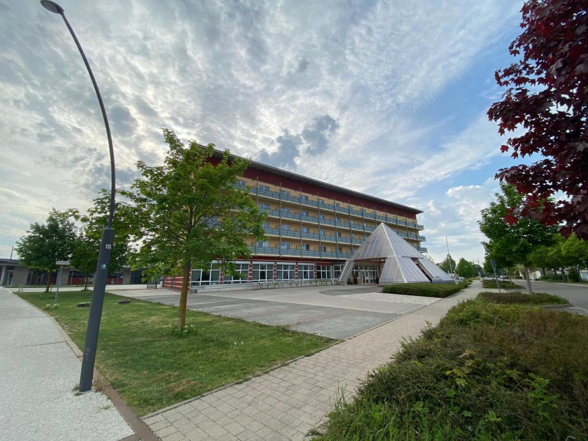 Kurhotel Pyramide Bad Windsheim Esterno foto
