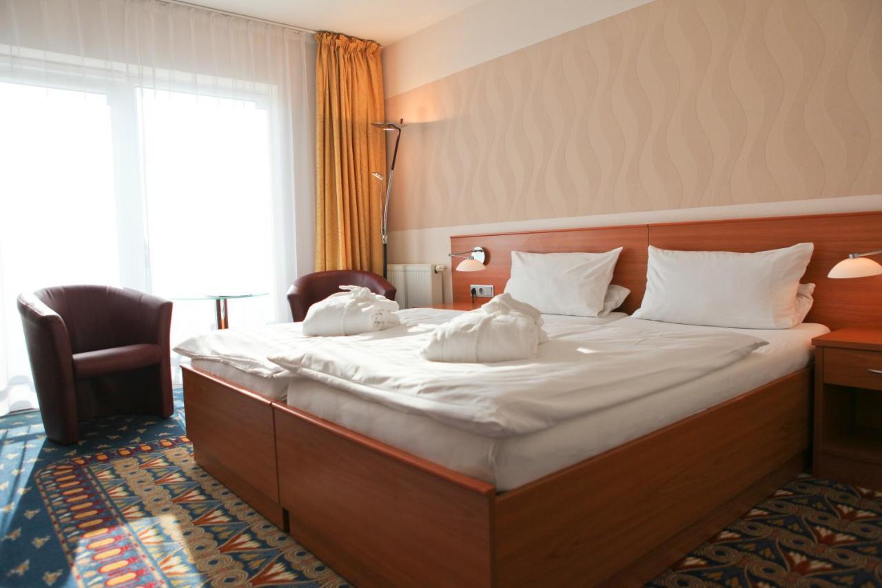 Kurhotel Pyramide Bad Windsheim Esterno foto